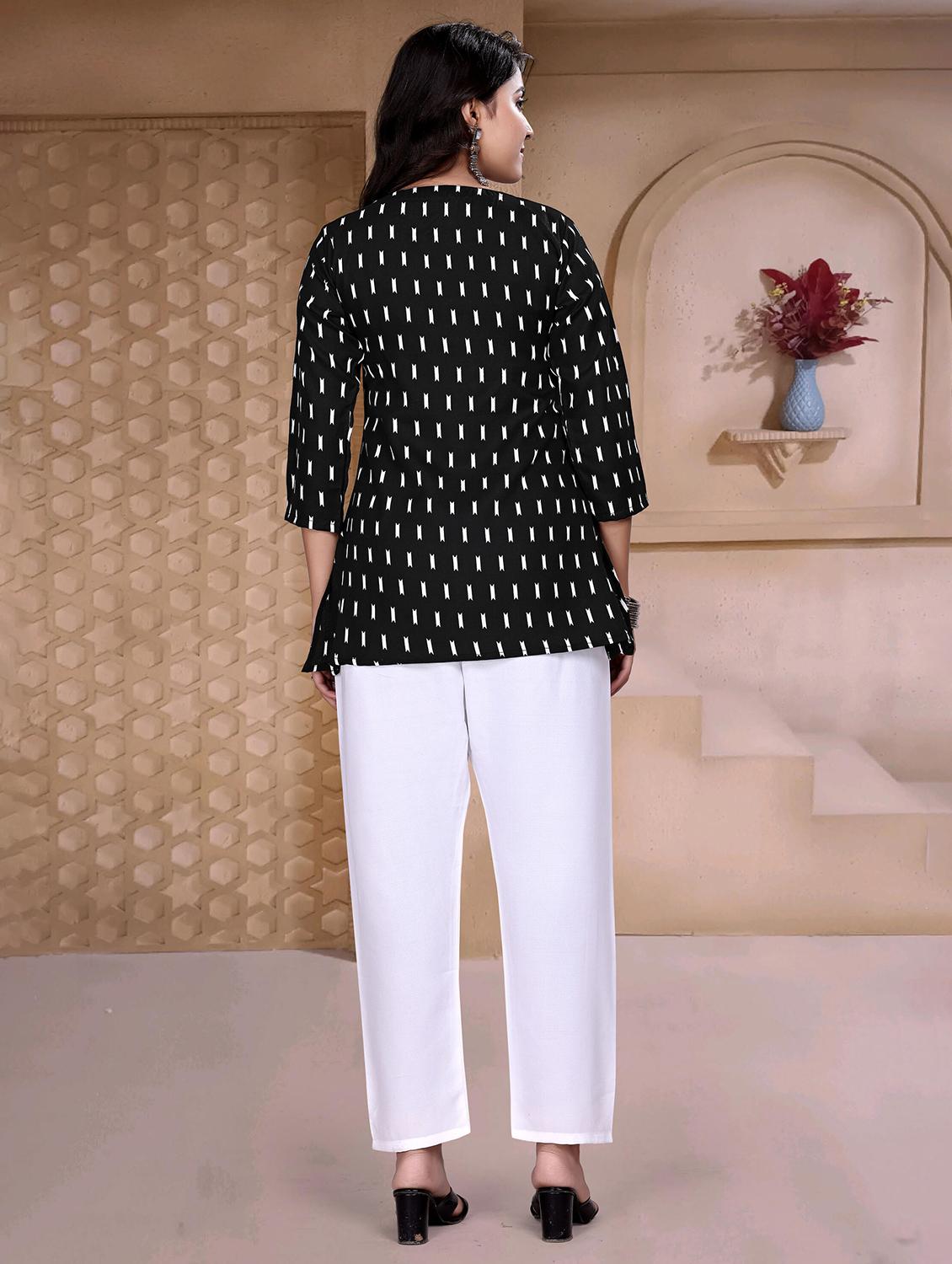 women printed three quarter sleeve straight kurti - 22009147 - Standard Image - 3