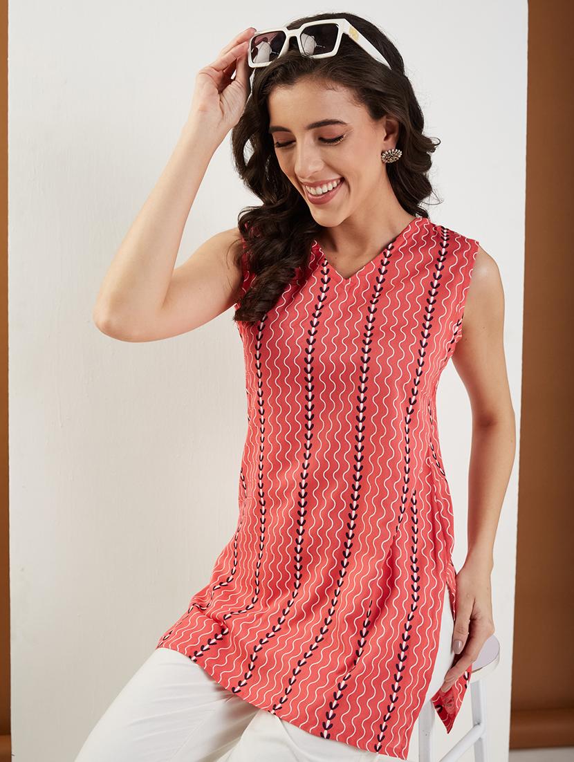 women printed sleeveless straight kurti