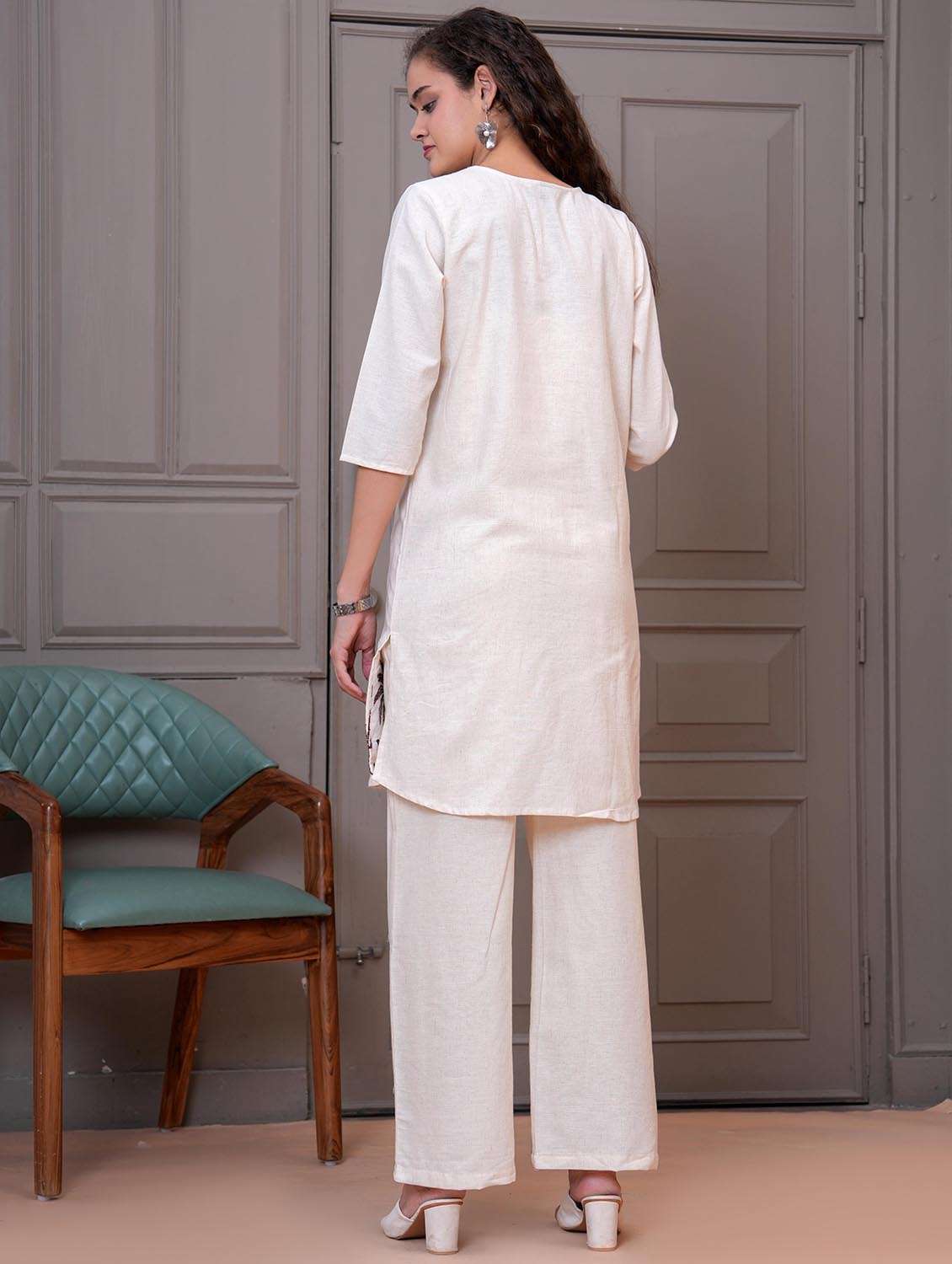 women embroidered tie up neck kurta and palazo set - 22009467 - Standard Image - 3
