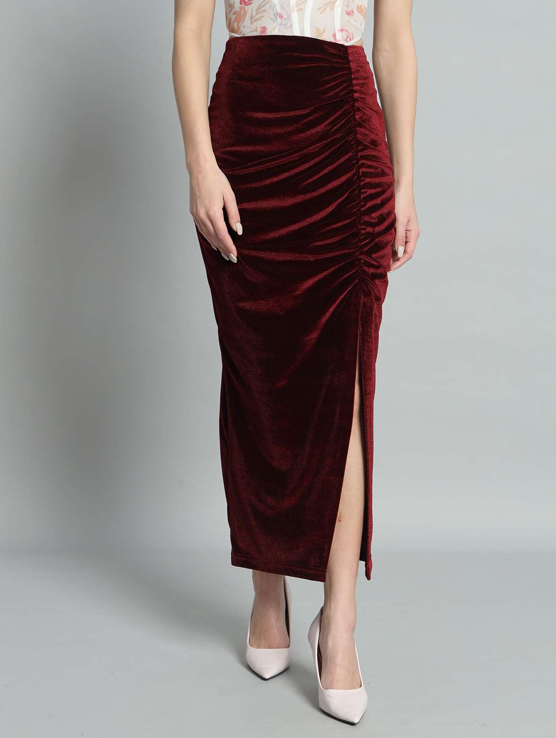 women maroon solid high tise ruched skirt