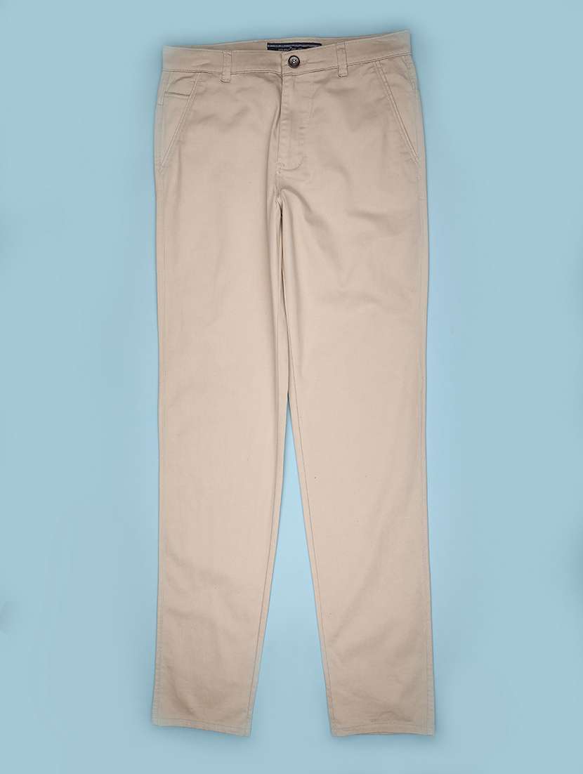 men solid mid rise chinos