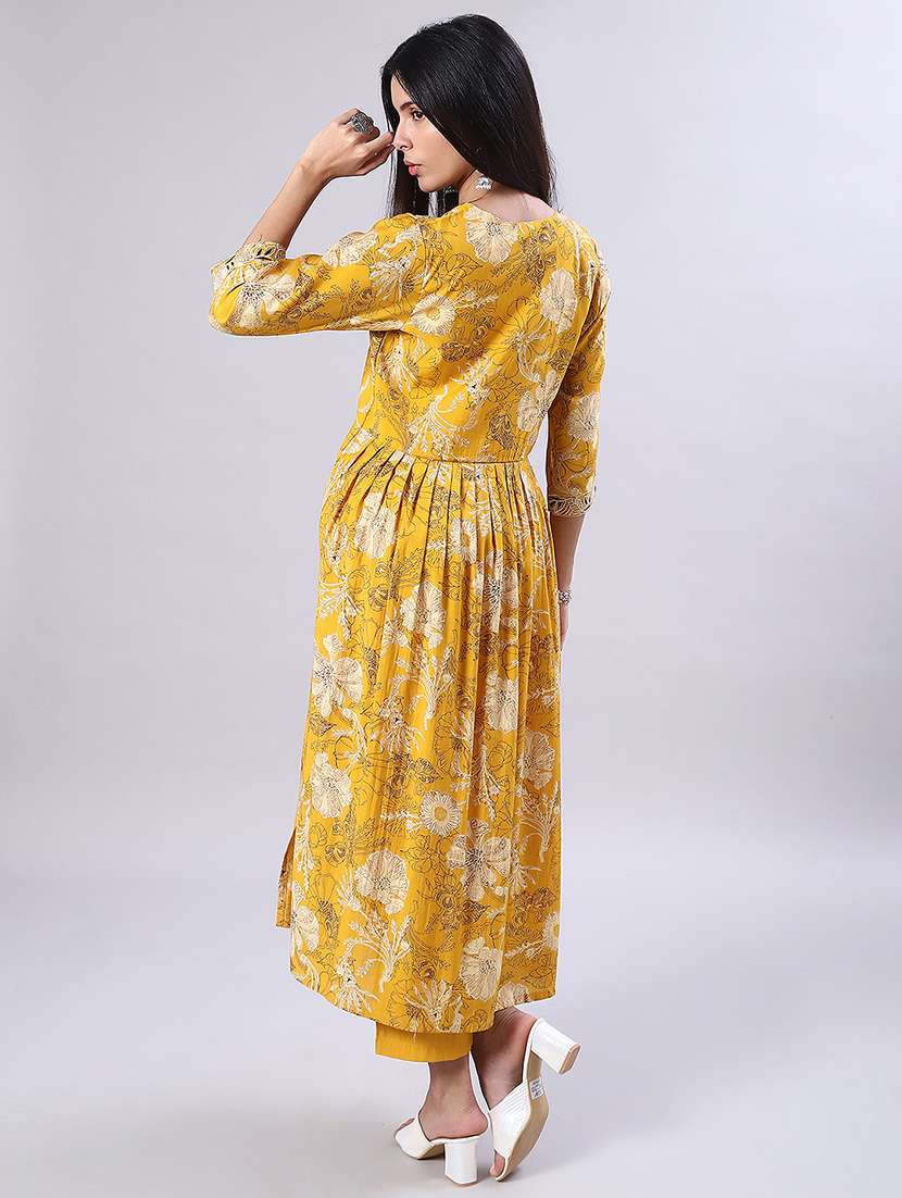 women printed three quarter sleeve kurta and pant set - 22011160 -  Standard Image - 3