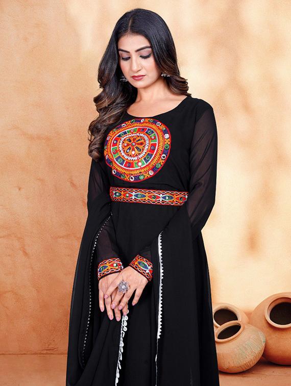 women solid with work long sleeve kurta dupatta set - 22011171 - Standard Image - 5