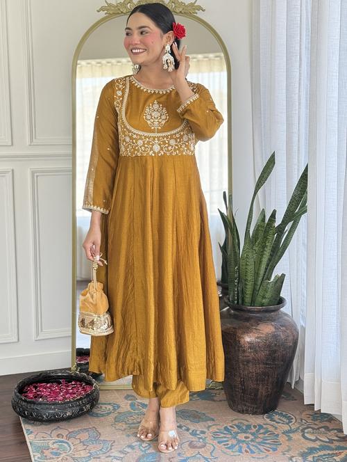 women embroidered long sleeve anarkali kurta pant with dupatta set - 22011239 - Standard Image - 0