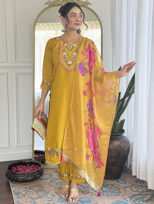 women embroidered three quarter sleeve kurta pant with dupatta set - 22011277 - Standard Image - 0