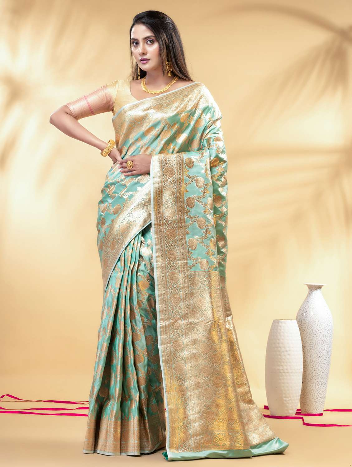 women self design banarasi saree with blouse - 22011296 -  Zoom Image - 0