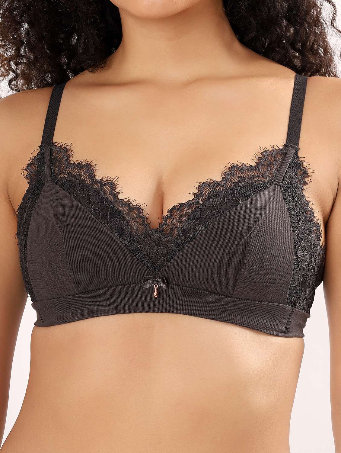 women color block lightly padded plunge bra - 22011382 -  Standard Image - 5