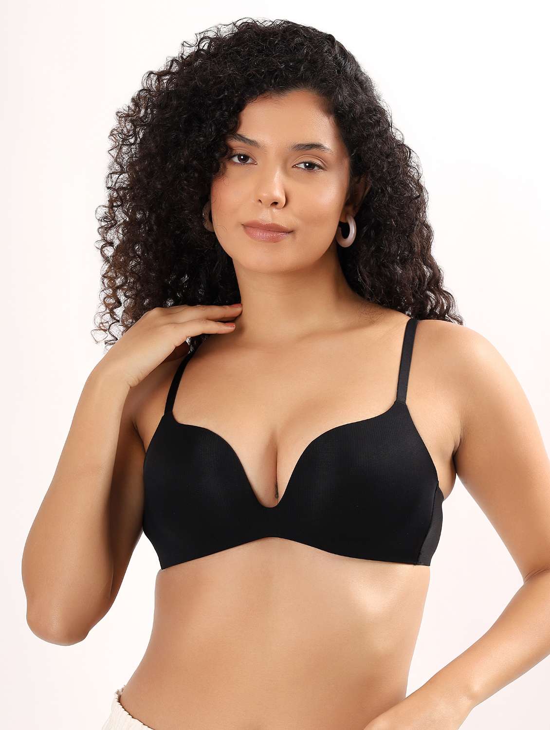 women solid non-wired plunge bra - 22011393 - Zoom Image - 0