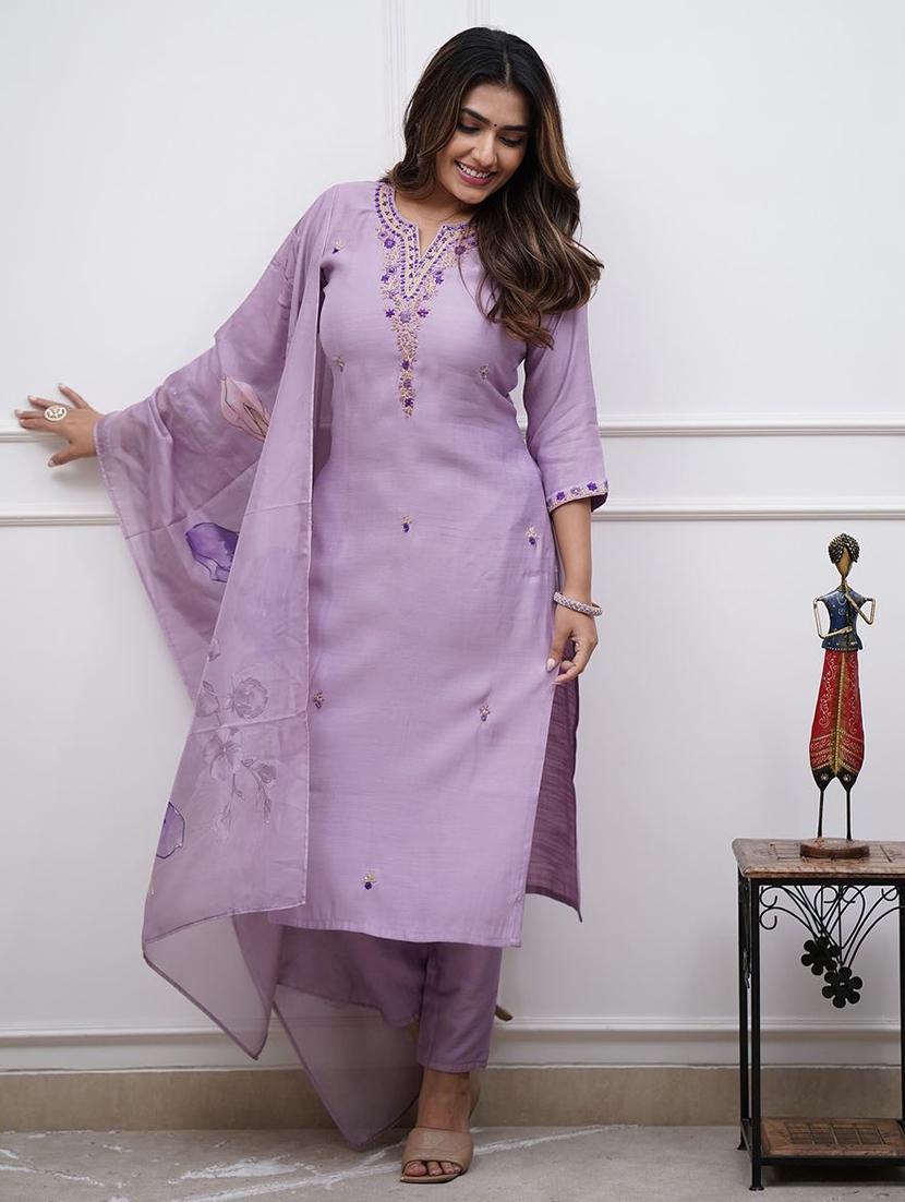 women embroidered three quarter sleeve kurta pant with dupatta set - 22011401 - Zoom Image - 0