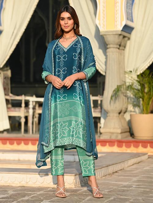 women embroidered three quarter sleeve kurta pant with dupatta set - 22011406 - Standard Image - 0