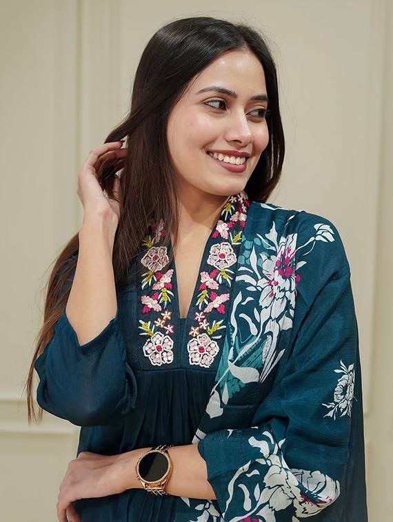 women embroidered three quarter sleeve kurta pant with dupatta set - 22011409 - Standard Image - 3