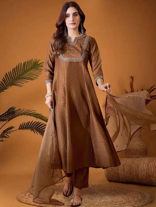 women embroidered three quarter sleeve kurta pant with dupatta set - 22011422 - Standard Image - 0