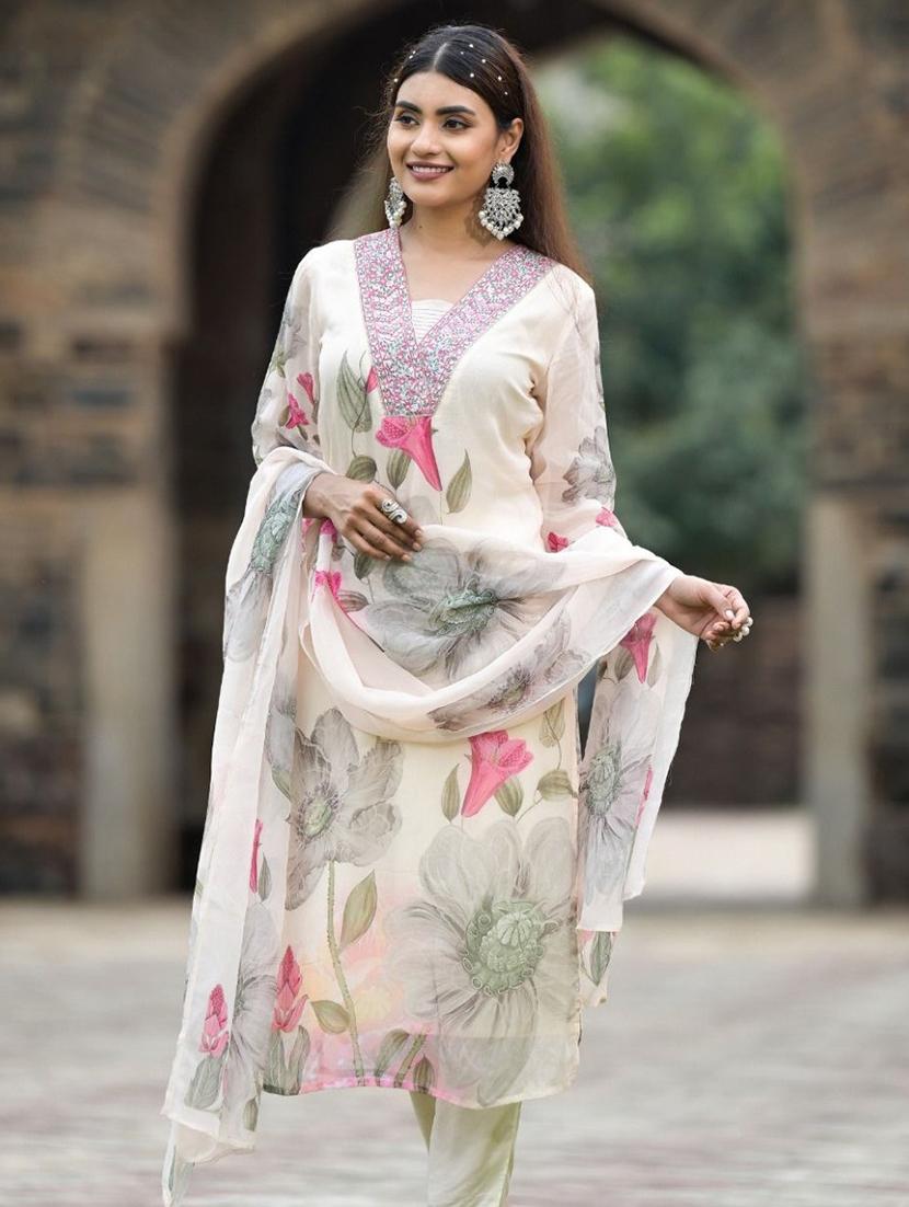 women embroidered three quarter sleeve kurta pant with dupatta set - 22011424 - Standard Image - 3