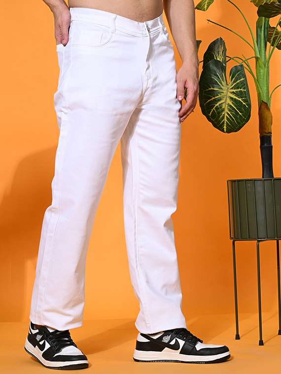 men white solid mid rise relaxed fit jeans