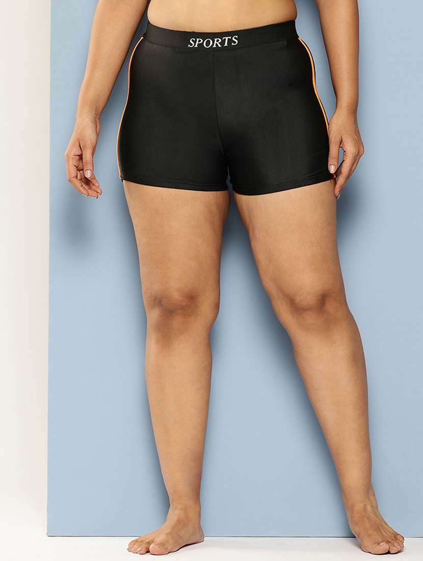 women solid high rise cycling shorts