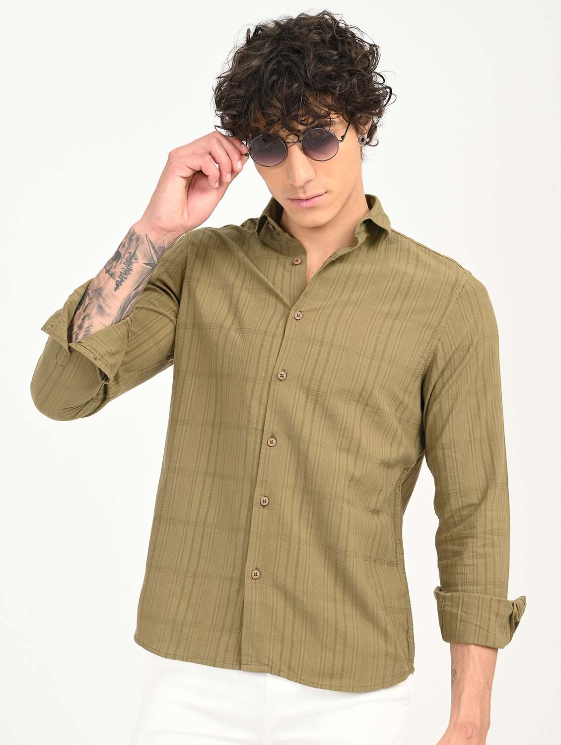 men solid collared long sleeve casual shirt