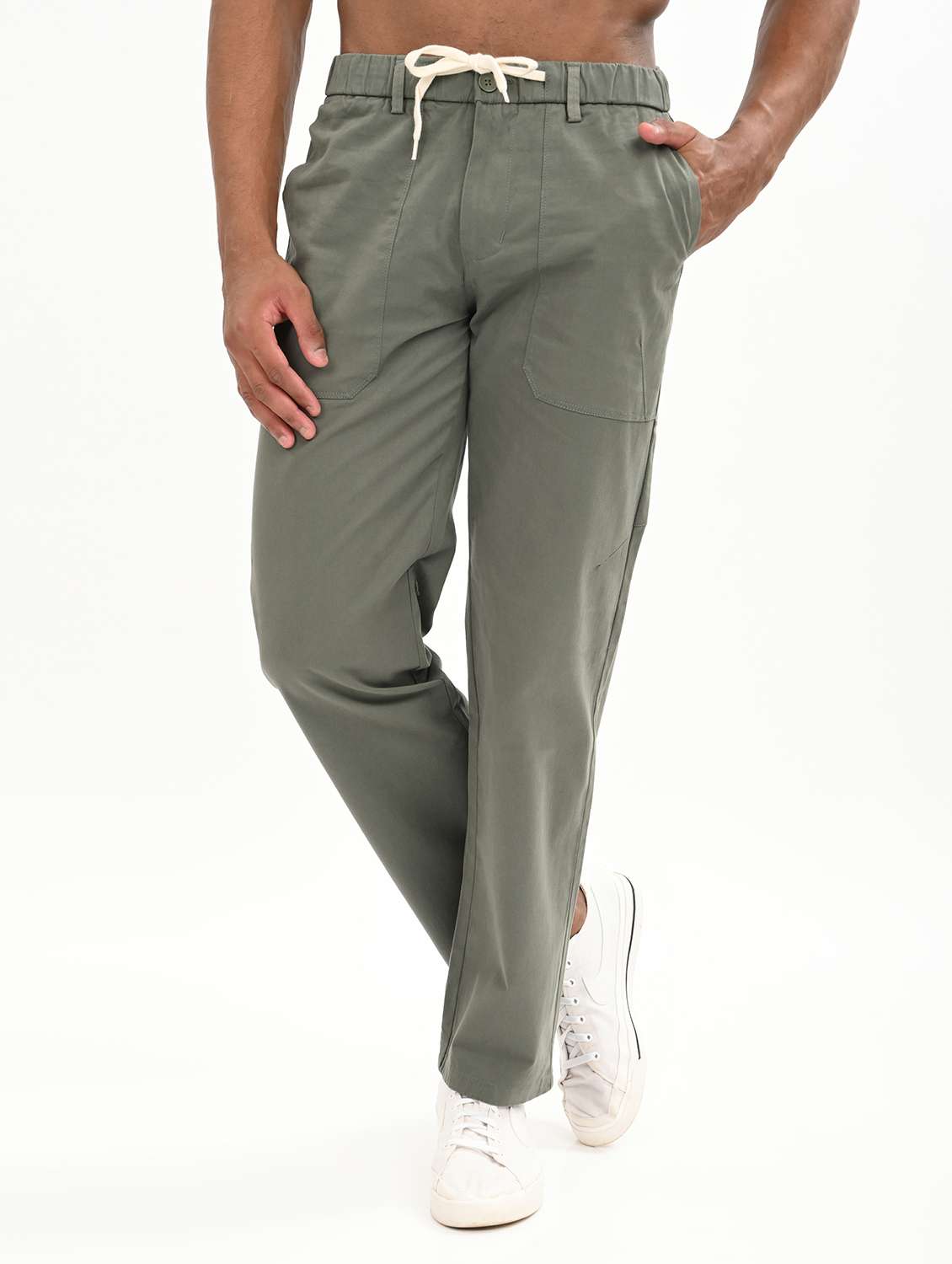 men solid mid rise relaxed fit cargo