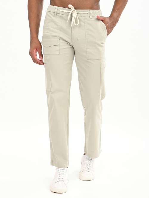 men solid mid rise relaxed fit cargo - 22012862 - Standard Image - 0