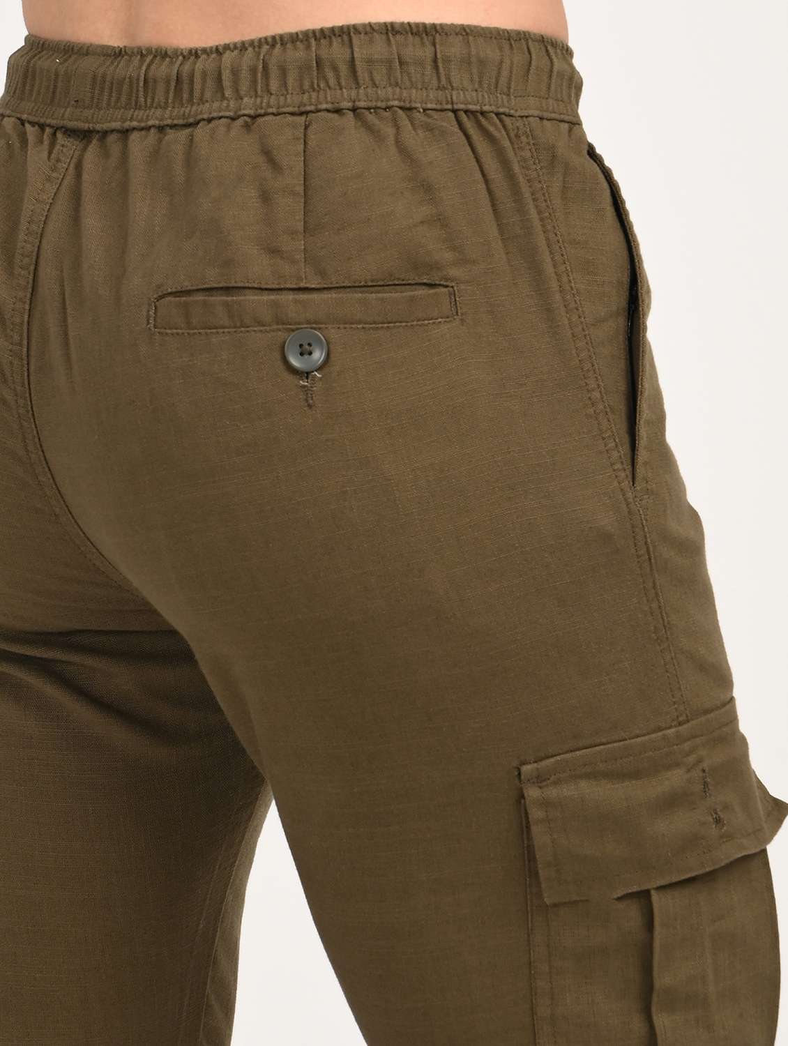 men solid mid rise relaxed fit cargo - 22012884 - Standard Image - 8