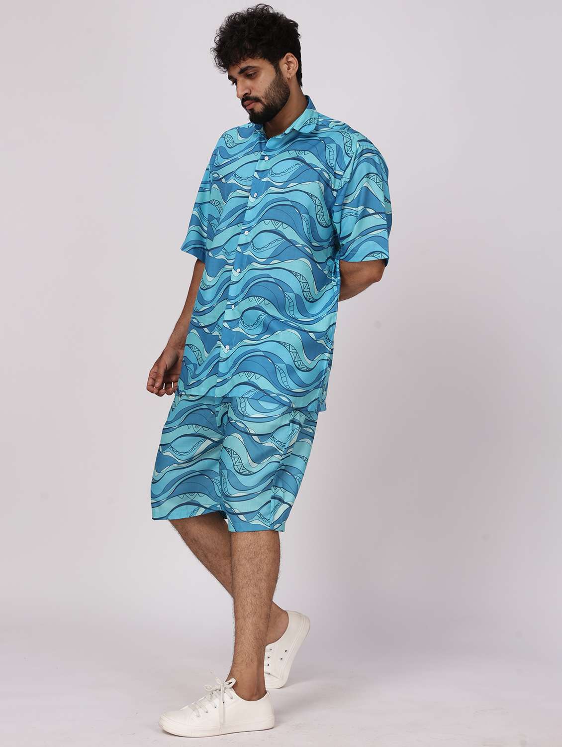 men printed short shorts & shirt co-ords set