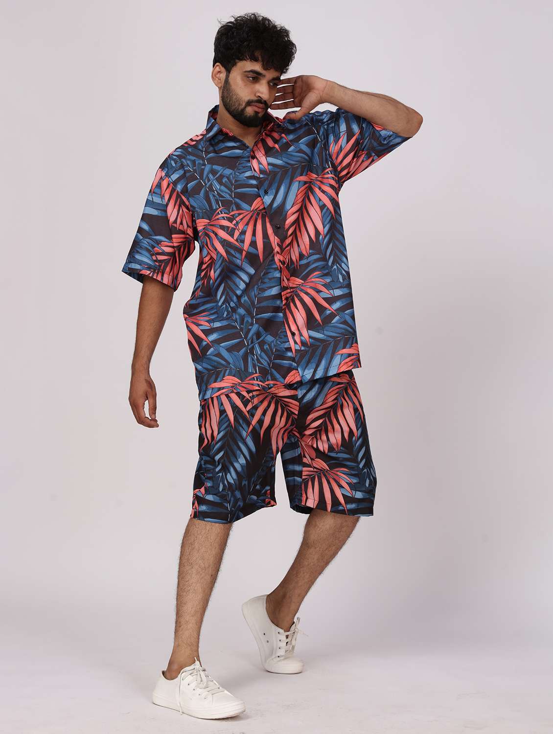 men printed short shorts & shirt co-ords set