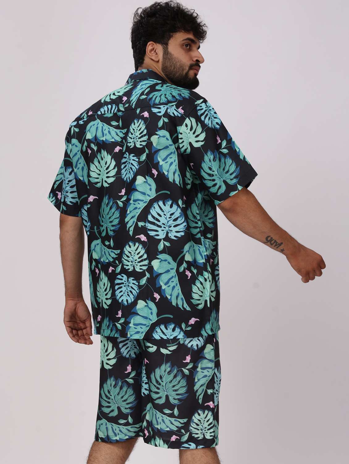 men printed short shorts & shirt co-ords set - 22012957 - Standard Image - 3
