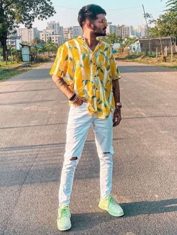 men floral printed short sleeve oversized casual shirt - 22013138 -  Standard Image - 3