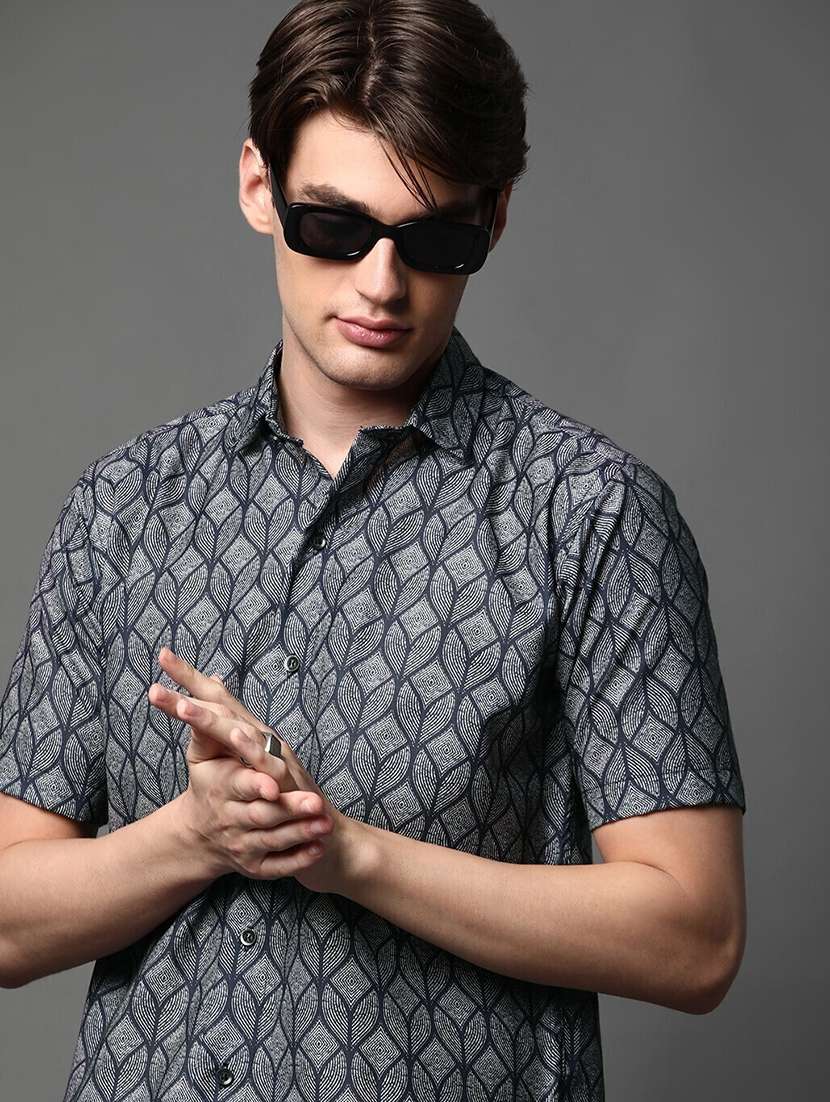 men printed short sleeve regular fit casual shirt