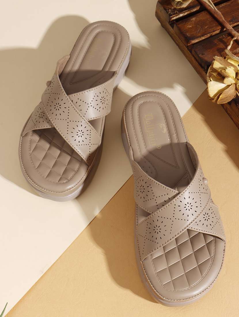 women solid slip on flats  - 22013282 -  Zoom Image - 0