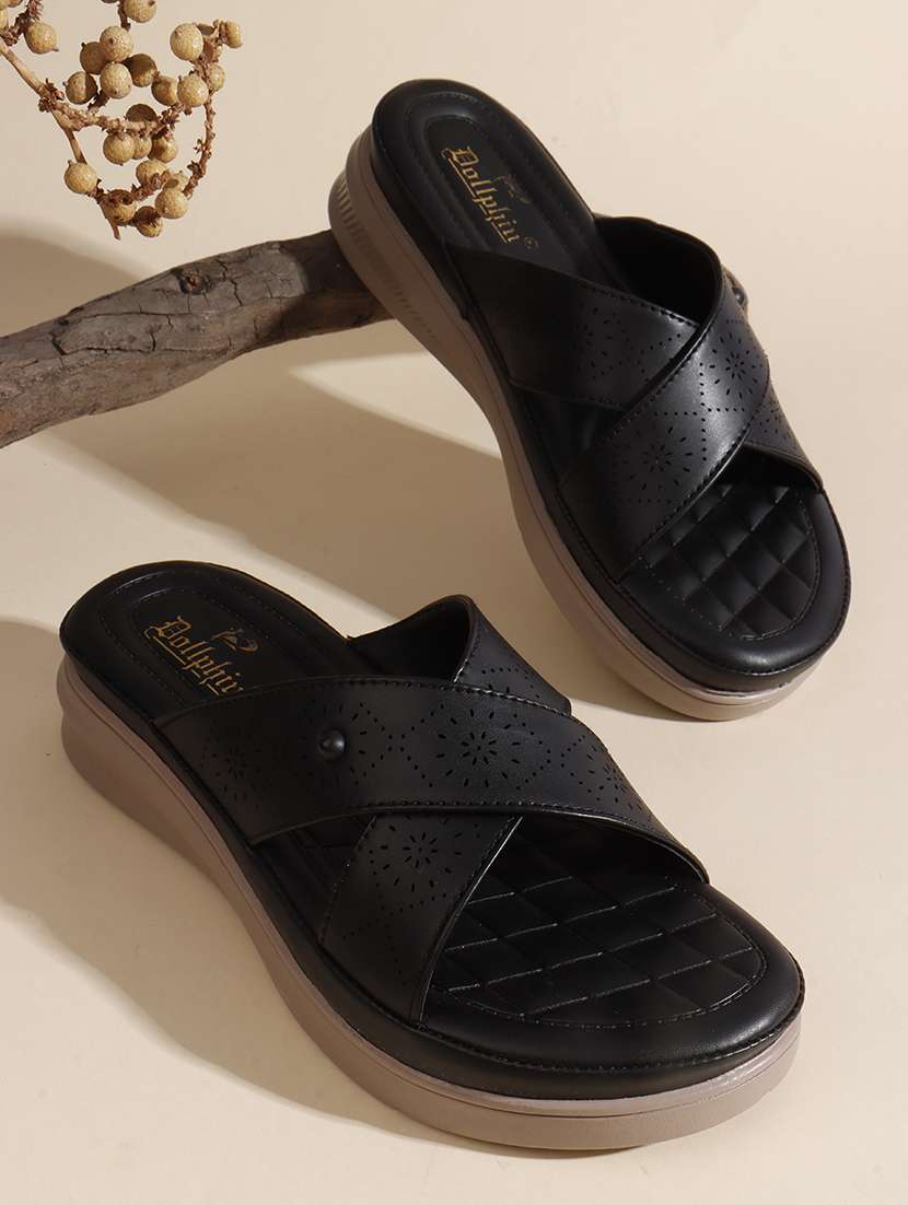 women solid slip on flats  - 22013283 -  Zoom Image - 0