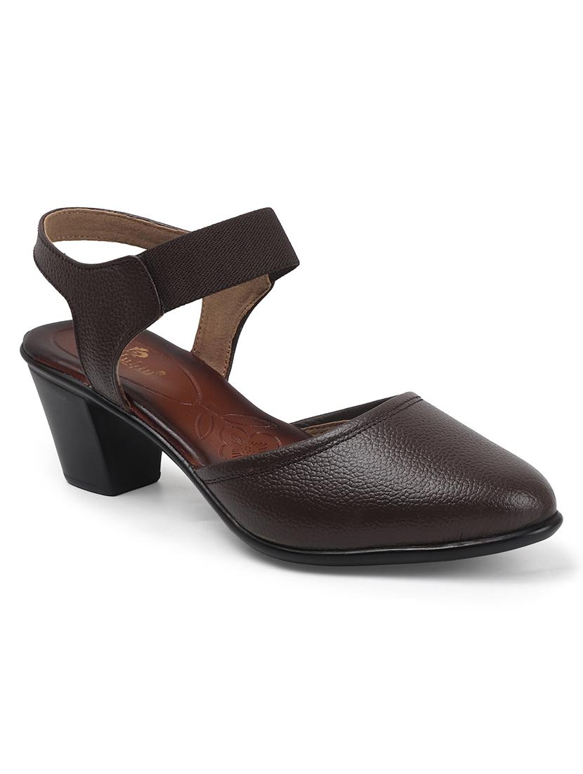 women solid back strap sandal - 22013336 - Standard Image - 3