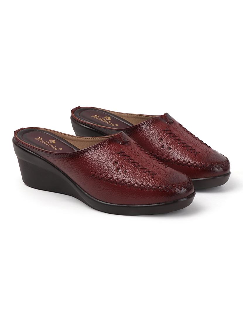 women solid slip on wedge mule - 22013342 - Standard Image - 5