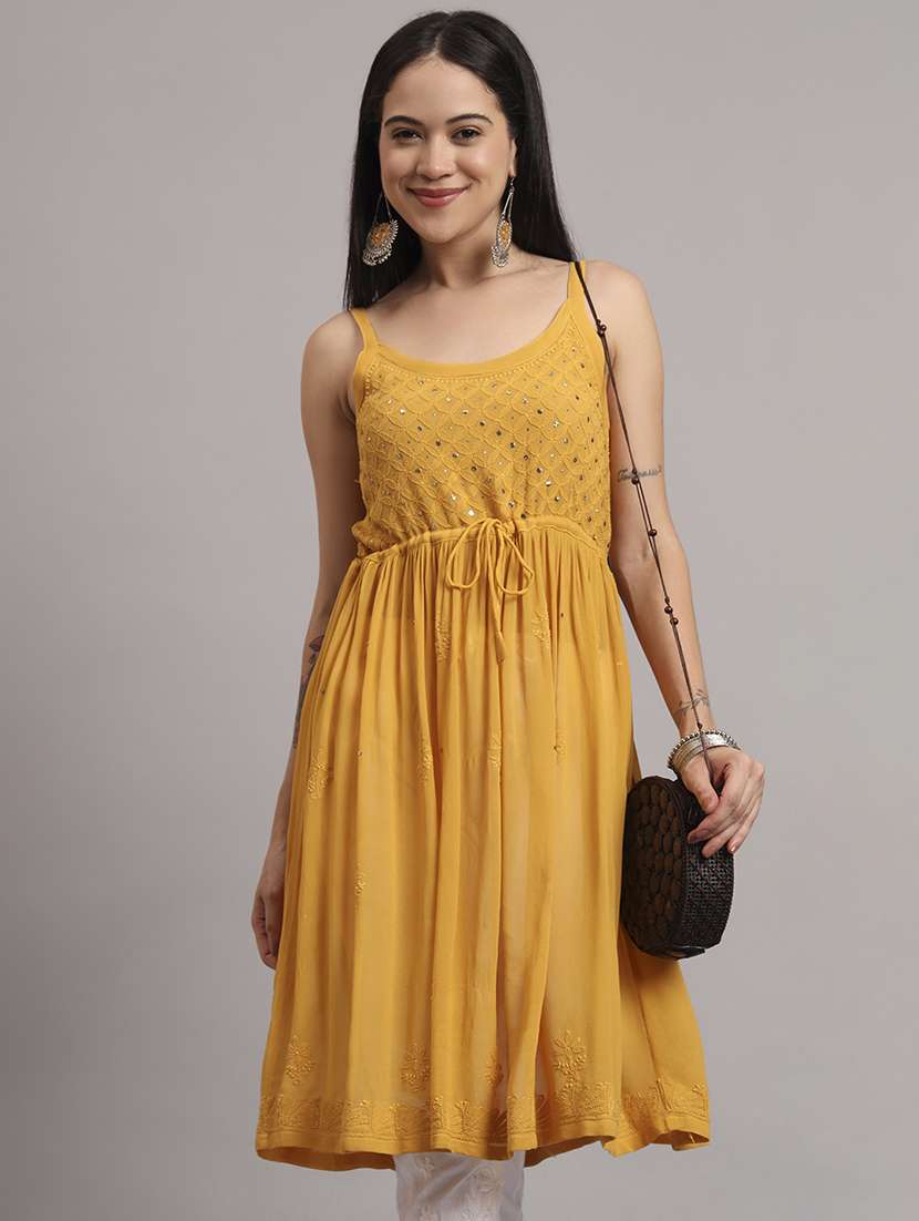 women embroidered shoulder strap flared kurta - 22013541 - Standard Image - 5
