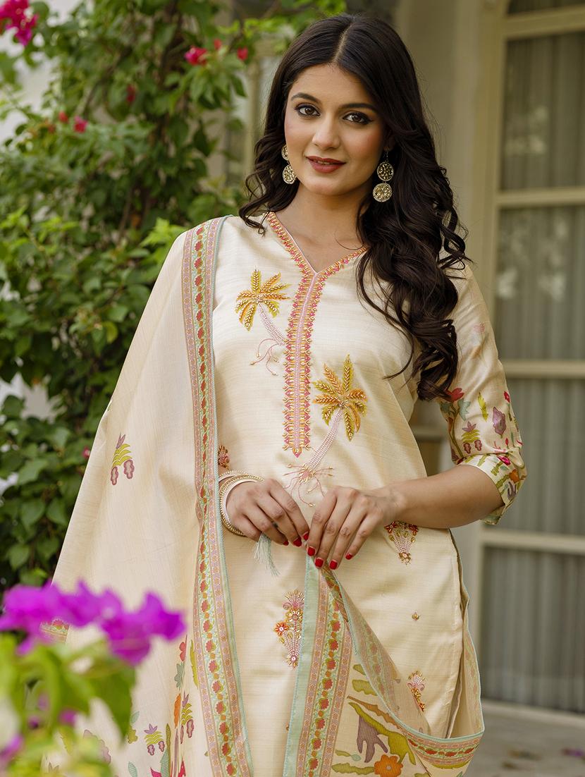 women embroidered three quarter sleeve kurta pant with dupatta set - 22014108 - Standard Image - 5