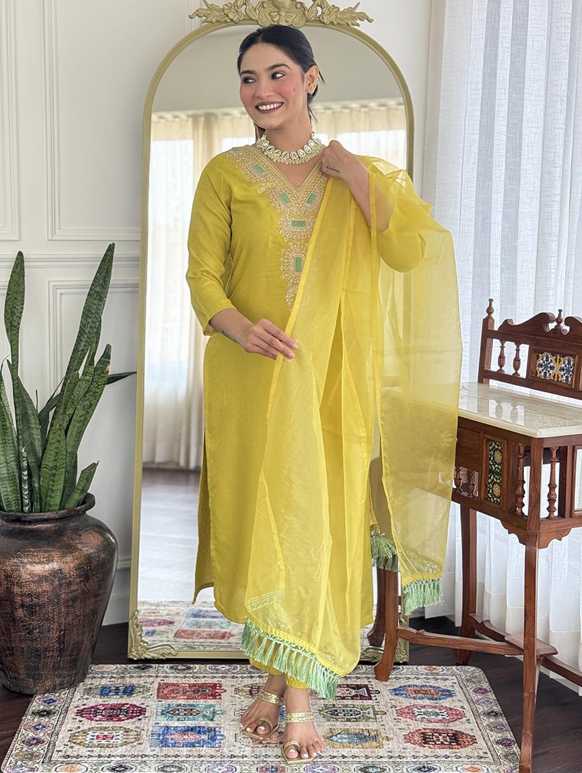 women embroidered three quarter sleeve kurta pant with dupatta set - 22014115 - Zoom Image - 0
