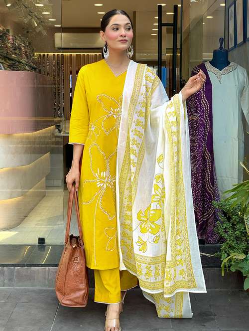 women embroidered three quarter sleeve kurta pant with dupatta set - 22014118 - Standard Image - 0