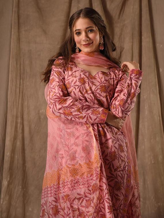 women floral printed long sleeve kurta pant with dupatta set - 22014121 - Standard Image - 5