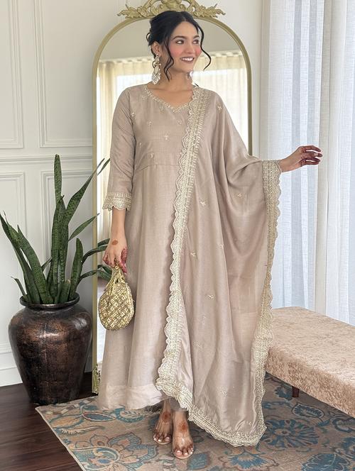 women embroidered three quarter sleeve kurta pant with dupatta set - 22014128 - Standard Image - 0