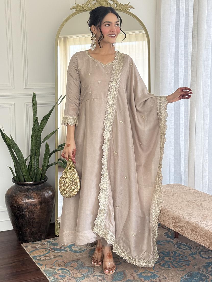 women embroidered three quarter sleeve kurta pant with dupatta set - 22014128 - Zoom Image - 0