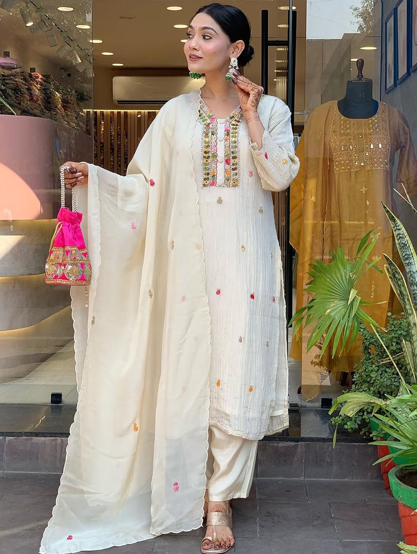 women embroidered three quarter sleeve kurta pant with dupatta set - 22014130 - Standard Image - 3