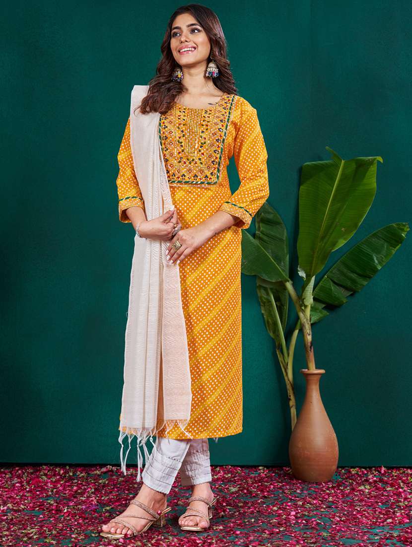 women three quarter sleeve kurta pant with dupatta set