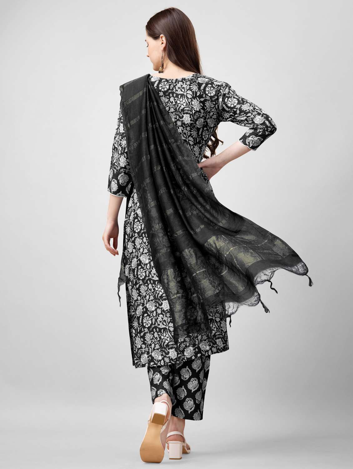 women floral three quarter sleeve kurta pant with dupatta set - 22014179 - Standard Image - 3
