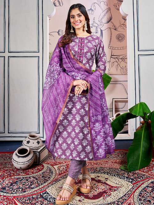 women three quarter sleeve kurta pant with dupatta set - 22014204 -  Standard Image - 0