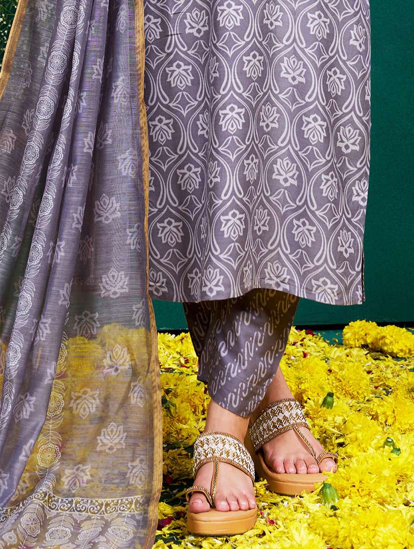 women printed three quarter sleeve kurta pant with dupatta set - 22014221 -  Standard Image - 5