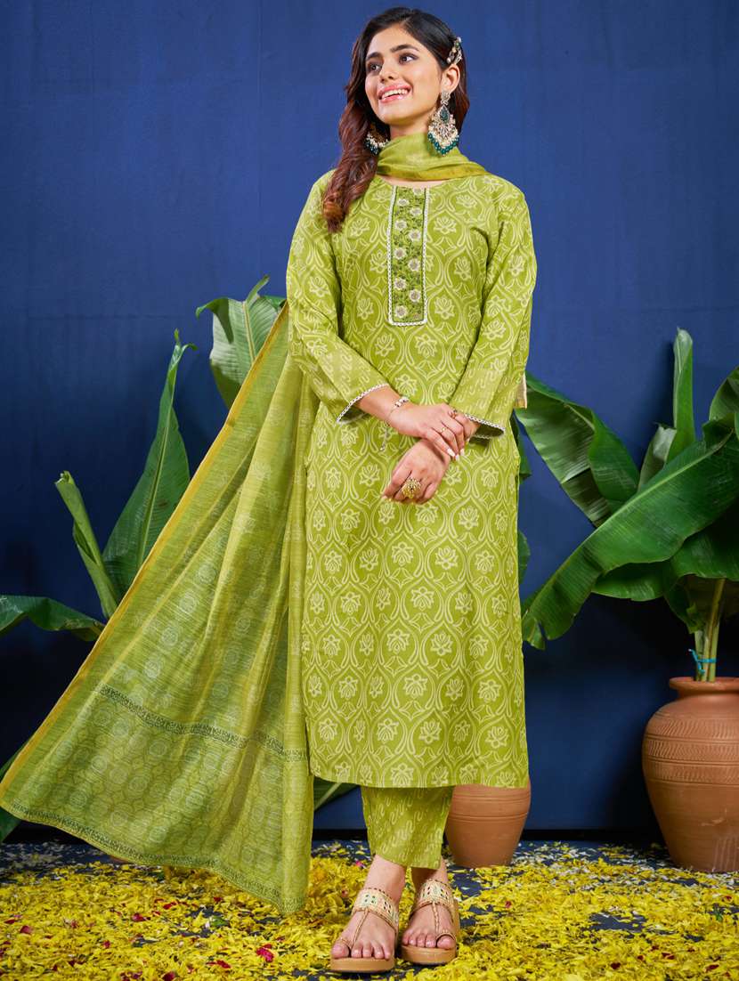 women printed three quarter sleeve kurta pant with dupatta set