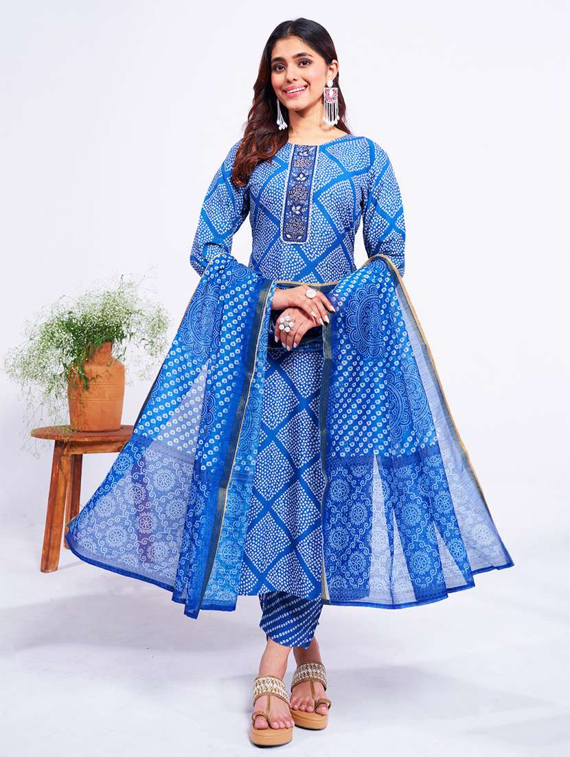 women printed three quarter sleeve kurta pant with dupatta set - 22014224 - Zoom Image - 0