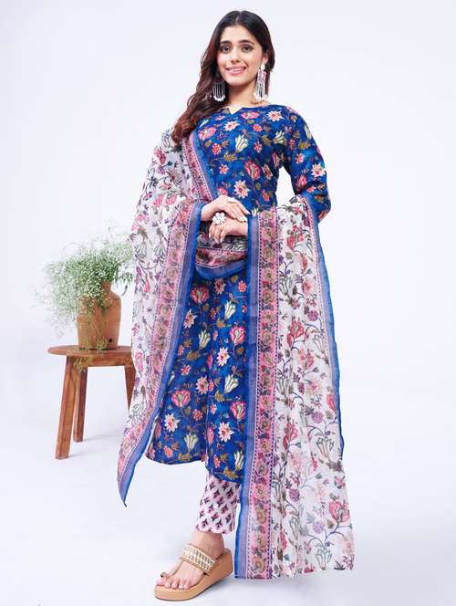 women printed three quarter sleeve kurta pant with dupatta set - 22014236 - Standard Image - 0