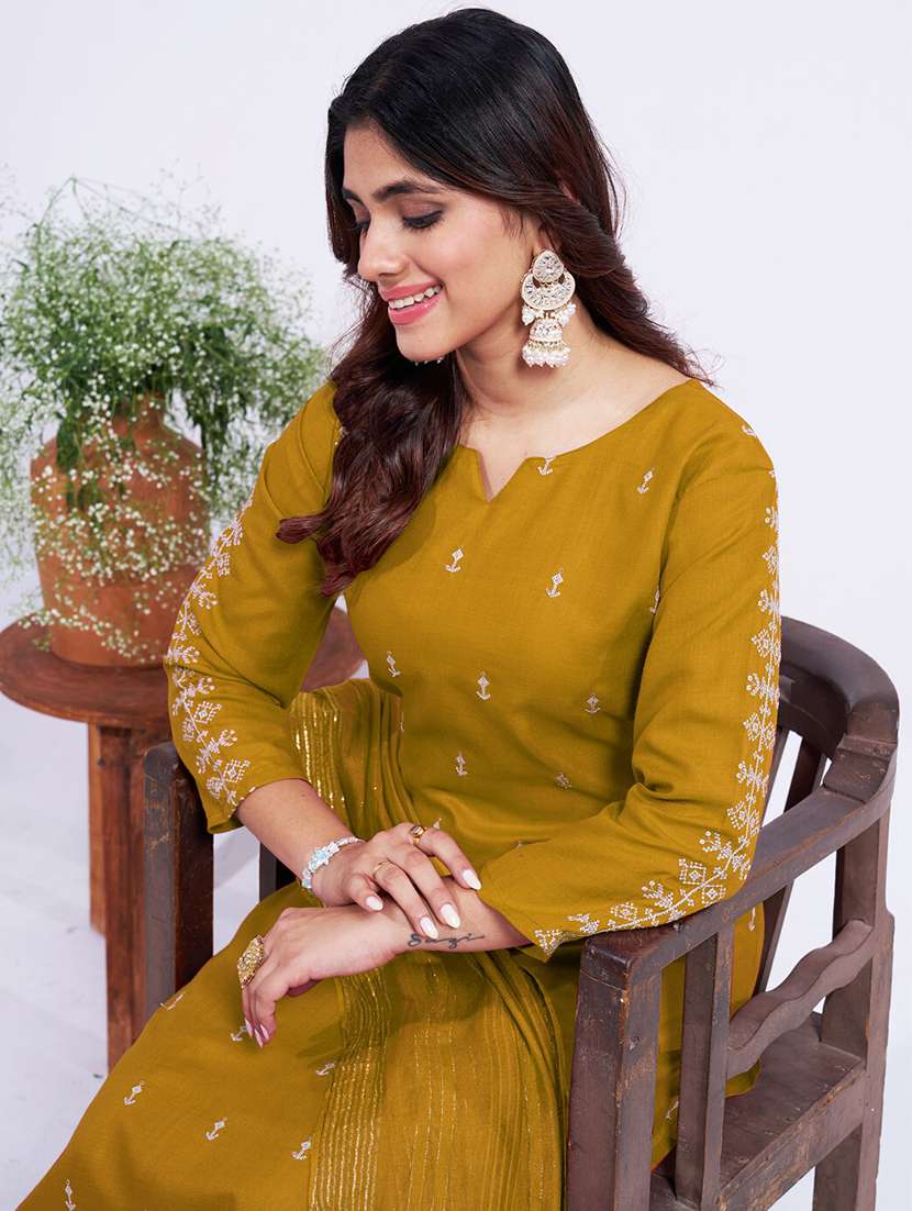 women embroidered three quarter sleeve kurta pant with dupatta set - 22014240 - Standard Image - 3