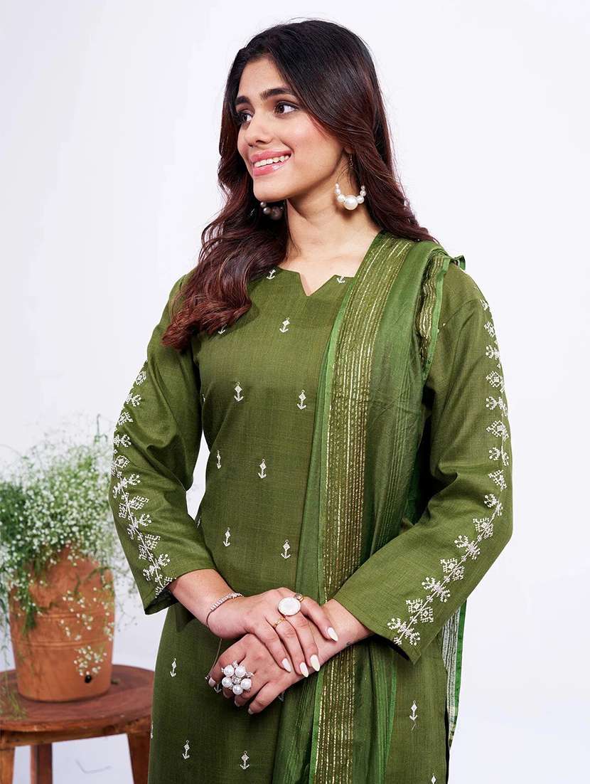 women embroidered three quarter sleeve kurta pant with dupatta set - 22014243 - Standard Image - 3