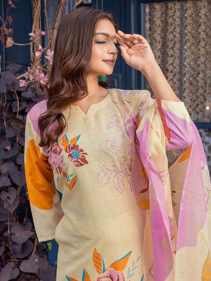 women floral print three quarter sleeve kurta pant with dupatta set - 22014246 - Standard Image - 3